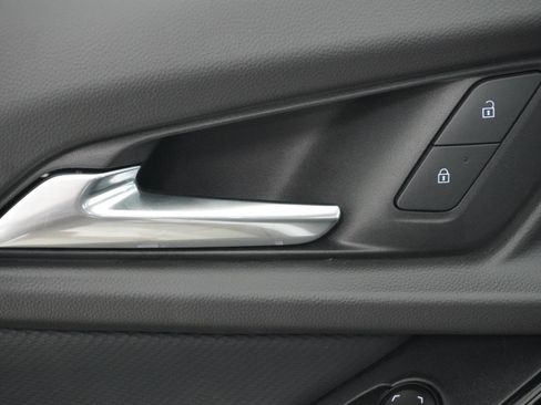 New 2026 Chevrolet Equinox LT image 14