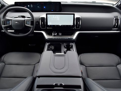 New 2026 Ford Expedition Max Platinum AWD/4WD image 7
