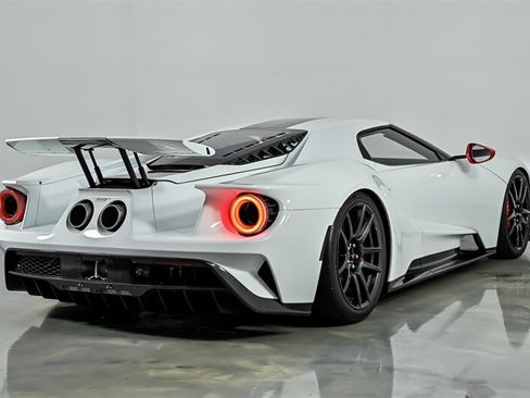 Used 2020 Ford GT Carbon Series RWD image 14