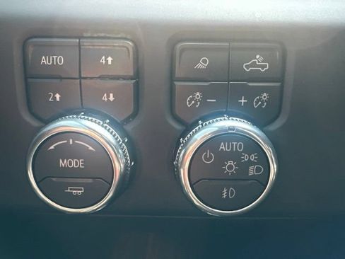 Used 2025 GMC Sierra 2500 AT4 w/ Technology Package AWD/4WD image 20