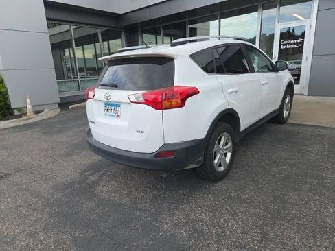 Used 2013 Toyota RAV4 XLE FWD image 22