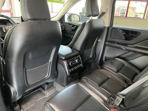 Used 2023 Lincoln Aviator AWD image 29