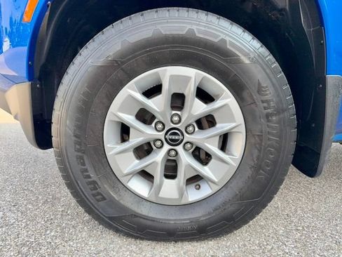 Used 2024 Nissan Frontier SV AWD/4WD image 27