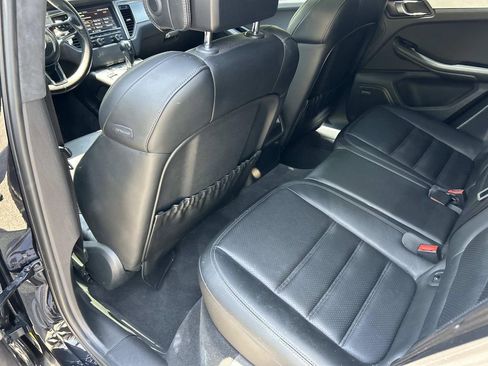 Used 2015 Porsche Macan Turbo AWD/4WD image 22