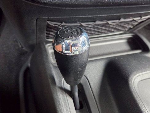 Used 2015 Jeep Wrangler Sport AWD/4WD image 23