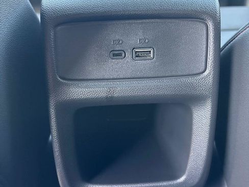 Used 2026 Chevrolet Trax RS w/ Sunroof Package FWD image 27