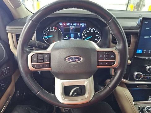 Used 2024 Ford Expedition Limited image 13