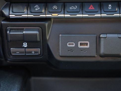 Used 2021 Chevrolet Silverado 1500 RST image 27