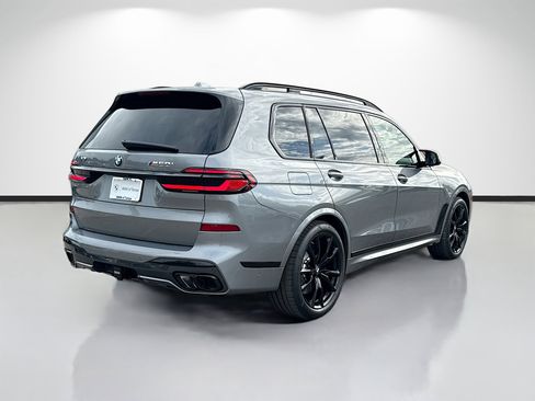 New 2026 BMW X7 M60i image 3