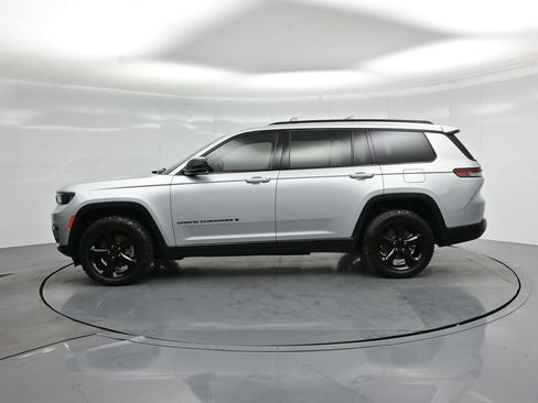 Used 2021 Jeep Grand Cherokee L Laredo AWD/4WD image 26