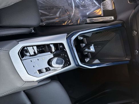 Used 2025 BMW X3 xDrive30i w/ Premium Package image 27