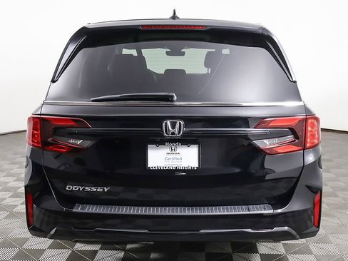 Certified 2026 Honda Odyssey EX-L image 12
