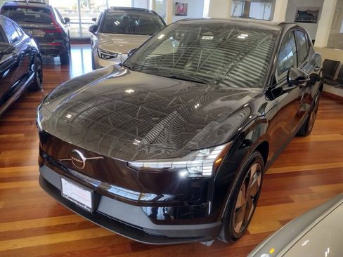 New 2025 Volvo EX30 Plus w/ Protection Package Premier image 2