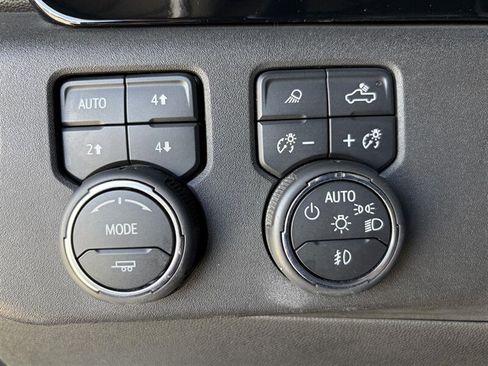 Used 2024 Chevrolet Silverado 2500 LTZ AWD/4WD image 11