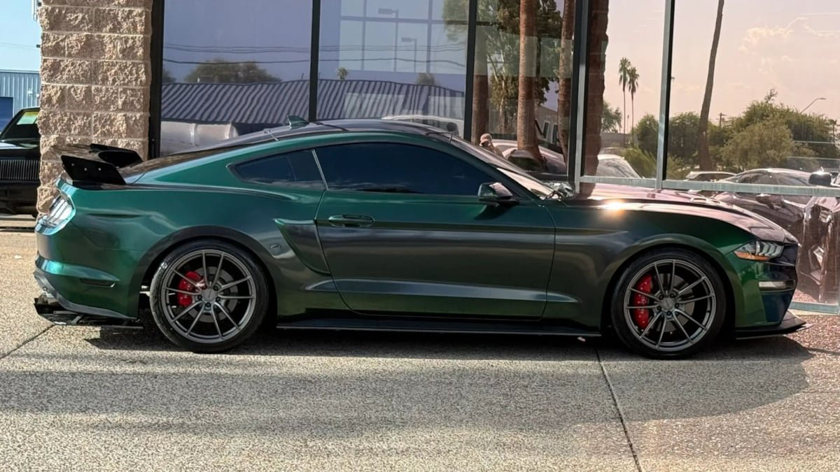 Used 2021 Ford Mustang GT Premium w/ Equipment Group 401A RWD image 14