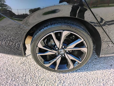 Used 2021 Honda Civic Sport image 7