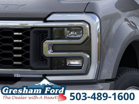 New 2026 Ford F450 Platinum w/ FX4 Off-Road Package AWD/4WD image 21
