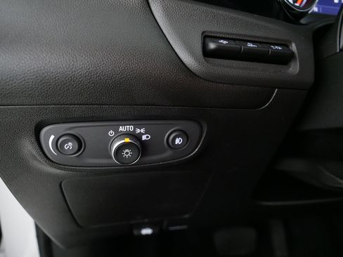 Used 2020 Buick Encore GX Essence w/ Experience Buick Package AWD/4WD image 26