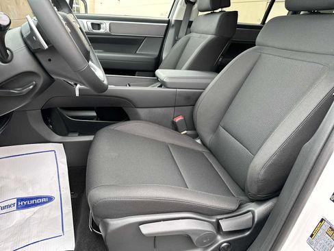 New 2026 Hyundai Santa Fe SE image 9