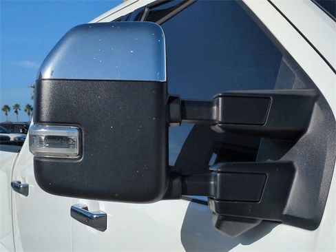 Used 2024 Ford F350 Platinum w/ FX4 Off-Road Package image 12