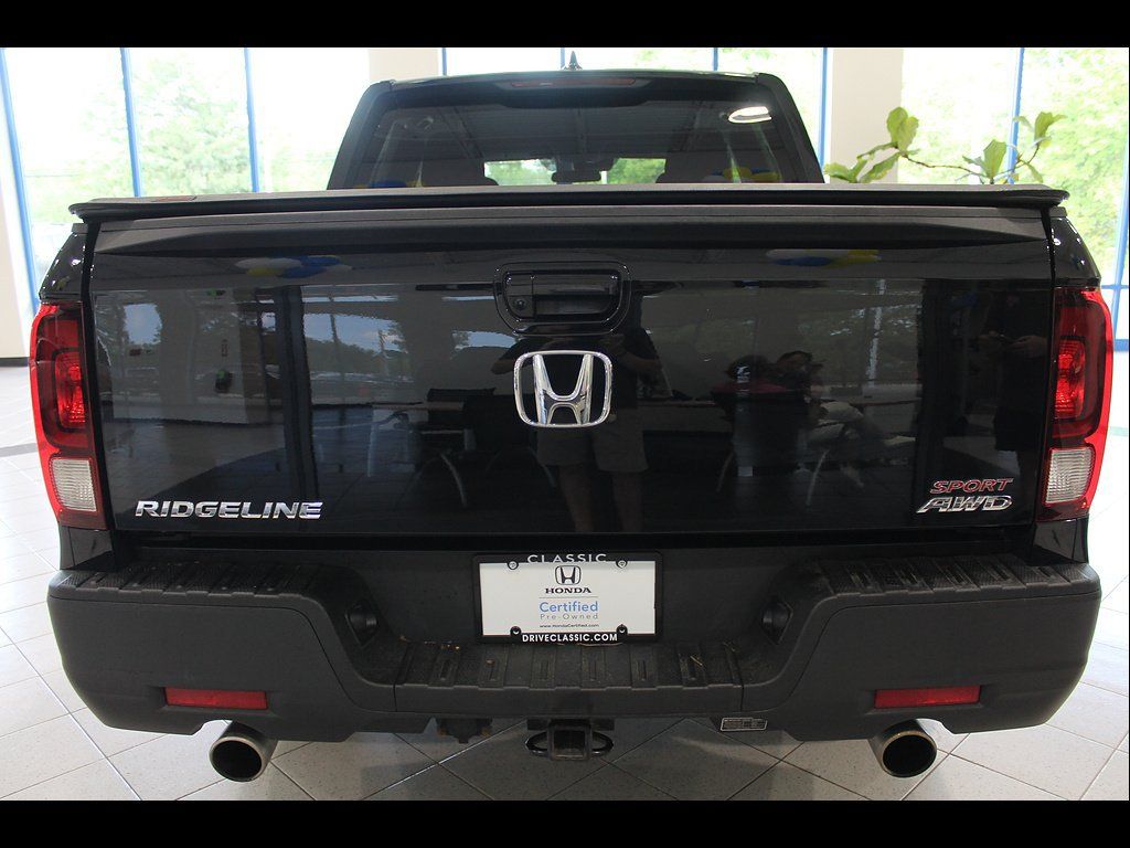 Certified 2023 Honda Ridgeline Sport image 6