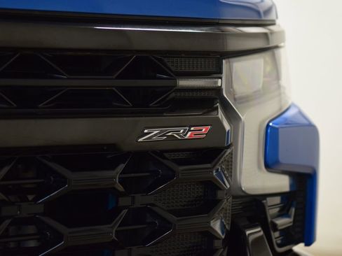 Used 2022 Chevrolet Silverado 1500 ZR2 w/ Technology Package AWD/4WD image 16