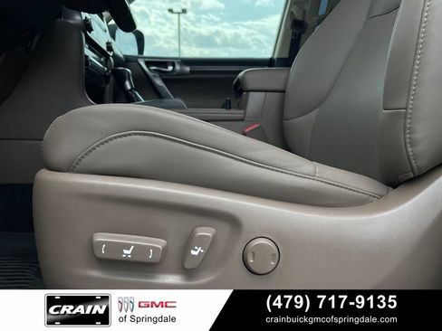 Used 2023 Lexus GX 460 Premium w/ Premium Package AWD/4WD image 11