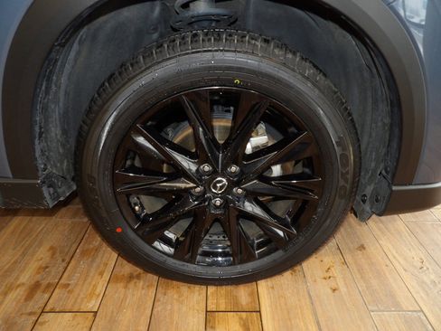 Certified 2025 MAZDA CX-5 Carbon Edition image 4