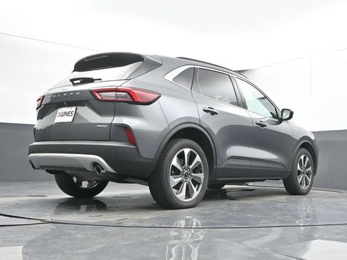 Used 2024 Ford Escape Platinum AWD/4WD image 22