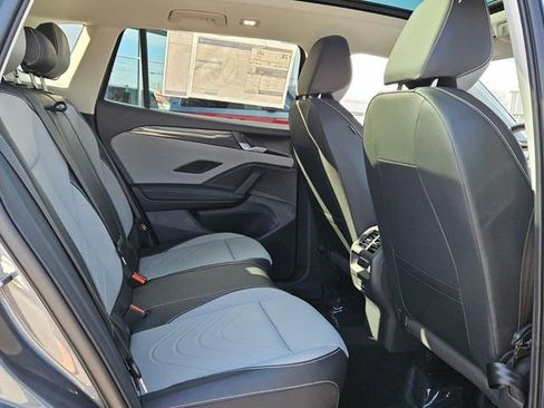 New 2026 Volkswagen Tiguan SE image 16