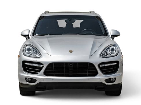 Used 2013 Porsche Cayenne Turbo AWD/4WD image 5