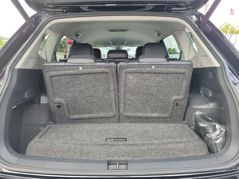Used 2022 Volkswagen Tiguan SE FWD image 15