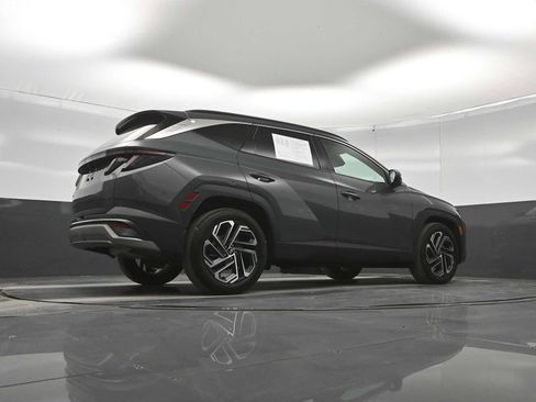 Used 2025 Hyundai Tucson Limited FWD image 37