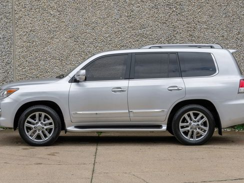 Used 2015 Lexus LX 570 4WD image 13