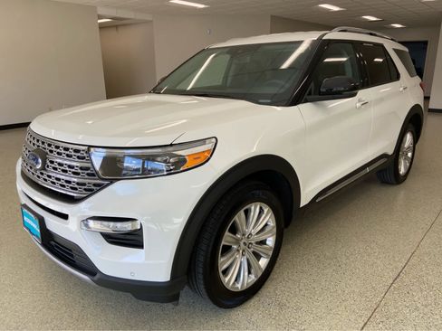 Used 2024 Ford Explorer Limited w/ Equipment Group 301A image 1