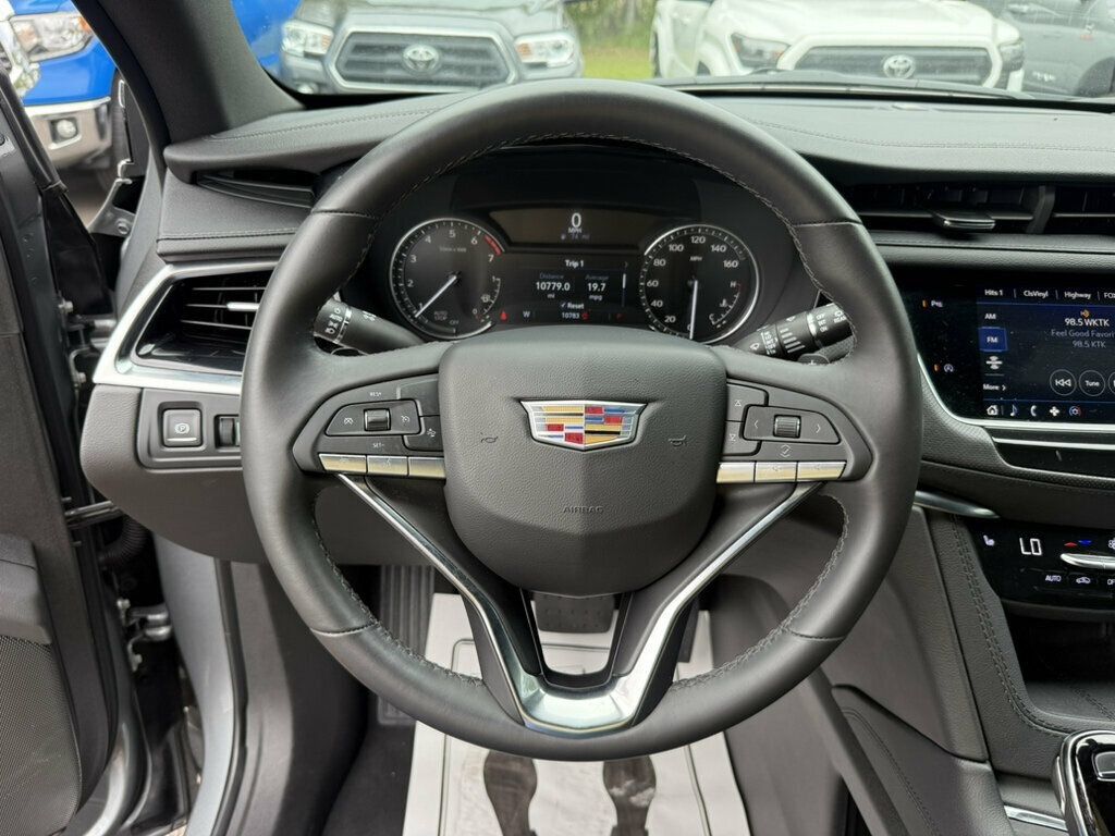 Used 2024 Cadillac XT6 Luxury FWD image 5
