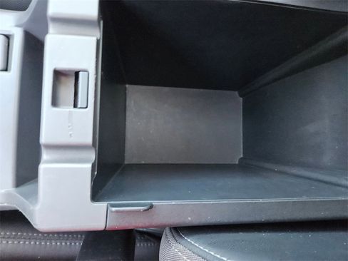 Used 2024 Subaru Crosstrek 2.0i Premium image 30