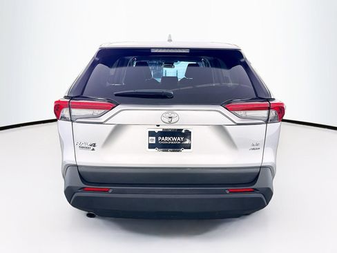 Certified 2025 Toyota RAV4 LE AWD/4WD image 19
