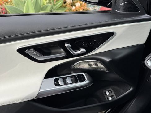 New 2026 Mercedes-Benz E 53 AMG e 4MATIC Sedan image 9