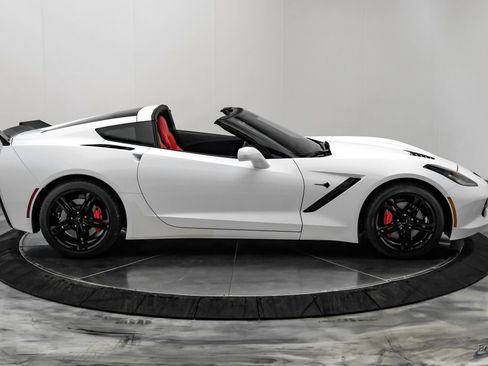 Used 2016 Chevrolet Corvette Stingray Coupe w/ Carbon Flash Badge Package RWD image 24