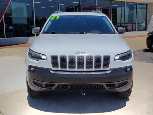Used 2021 Jeep Cherokee Trailhawk AWD/4WD image 12