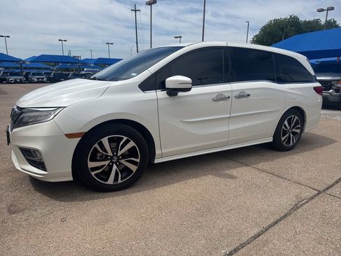 Used 2019 Honda Odyssey Elite image 1