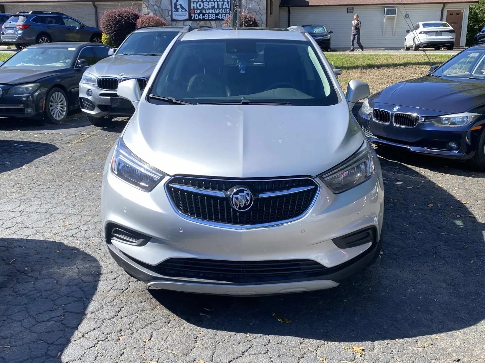 Used 2021 Buick Encore Preferred w/ Safety Package II AWD/4WD image 3