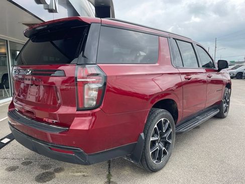 Used 2024 Chevrolet Suburban RST w/ Luxury Package AWD/4WD image 3