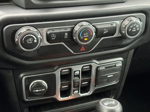 Used 2020 Jeep Wrangler Unlimited Sport S image 19