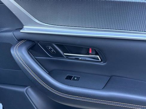 Certified 2025 MAZDA CX-70 Plug-In Hybrid w/ Premium Pkg image 19