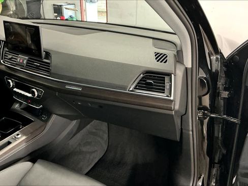 Certified 2025 Audi Q5 2.0T Premium Plus w/ Premium Plus Package image 18