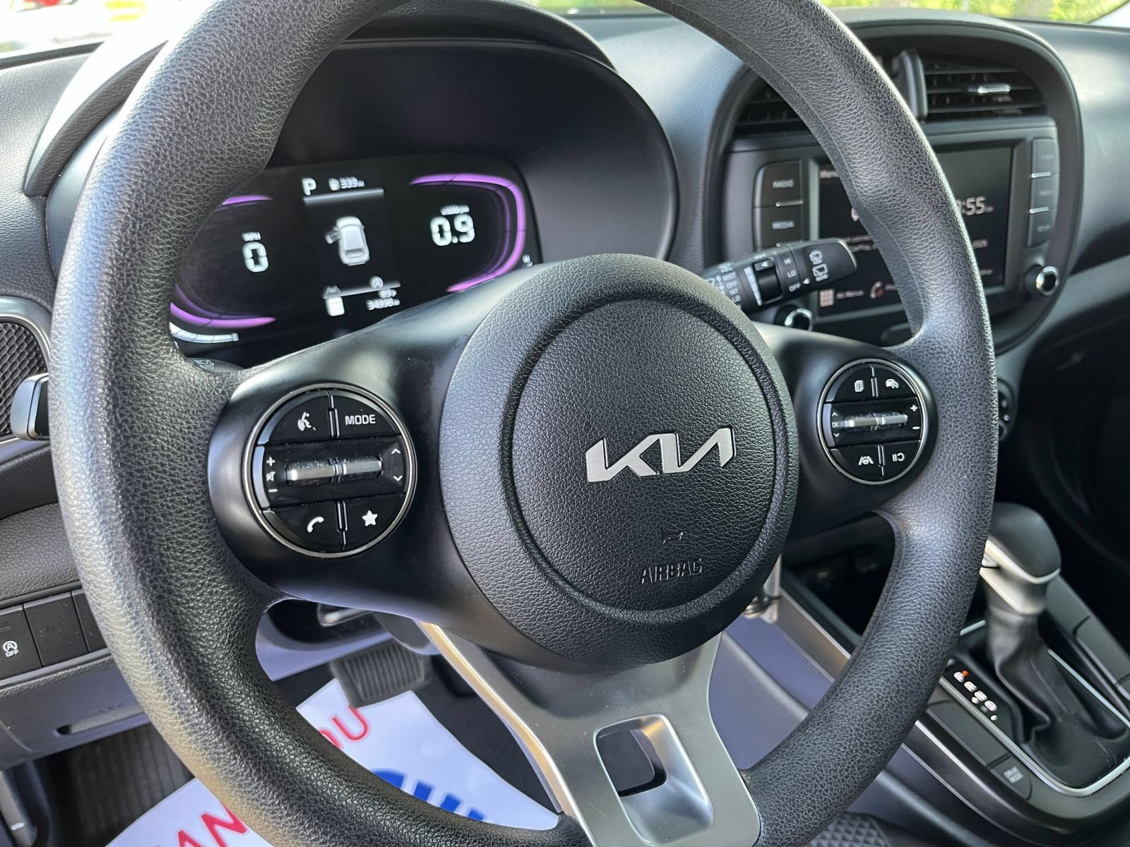 Used 2025 Kia Soul LX w/ LX Technology Package FWD image 26