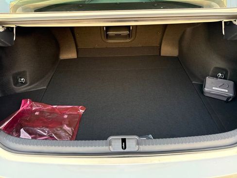 New 2025 Lexus ES 350 w/ Premium Package image 30