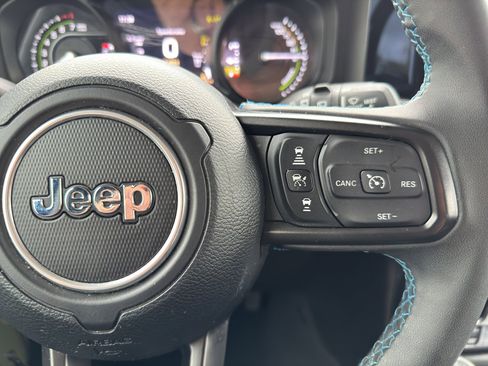 Used 2024 Jeep Wrangler Rubicon image 29